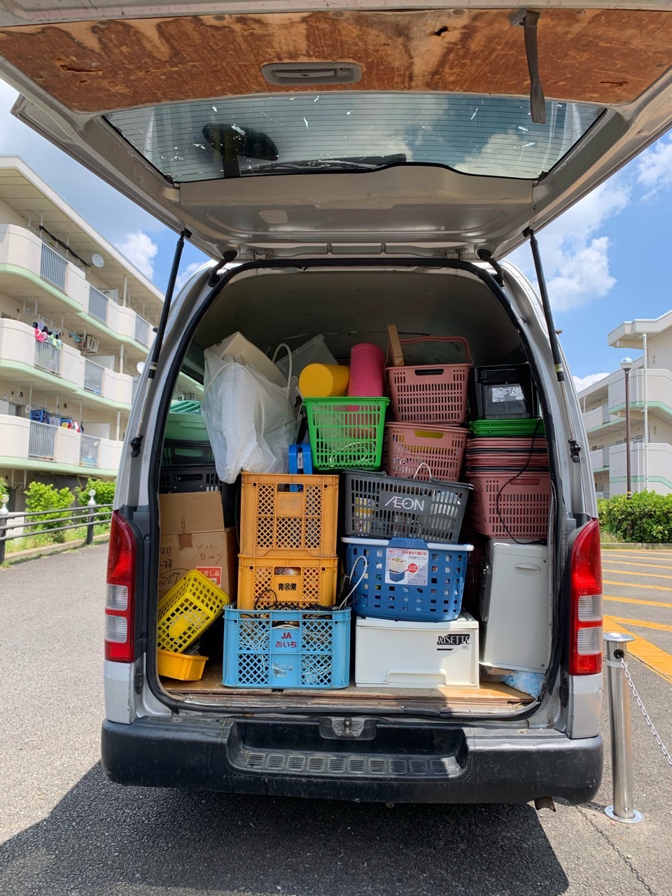 分別したら積み込みます！プロ技です（自画自賛）